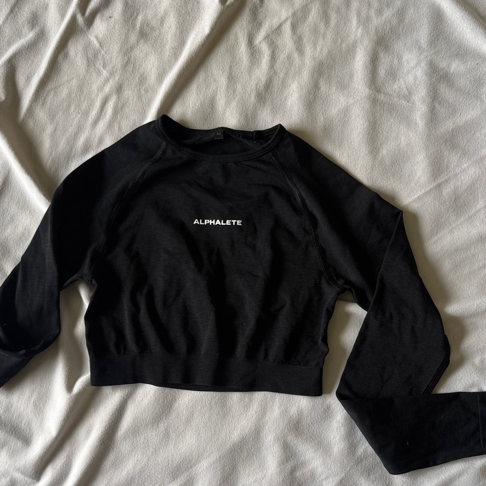 Alphalete Black Long Sleeve Crop Top XS